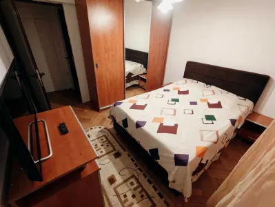 Apartament situat central 2 camere de inchiriat - foto 3