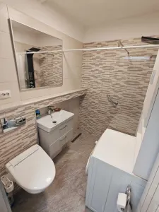 Apartament situat central 2 camere de inchiriat - foto 7