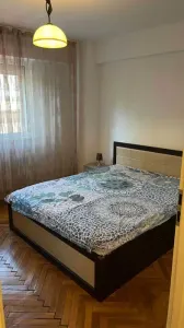 Inchiriez apartament cu 3 camere langa Spitalul Judetean - foto 4
