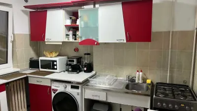 Inchiriez apartament cu 3 camere langa Spitalul Judetean - foto 8
