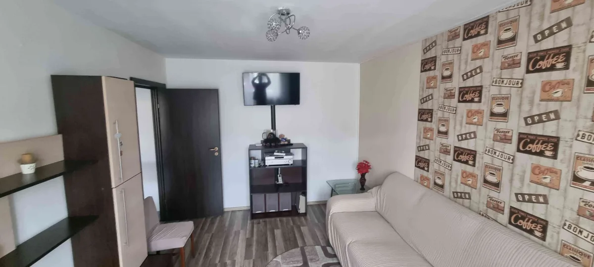 Ap 3 camere florilor Brașov  - Brasov