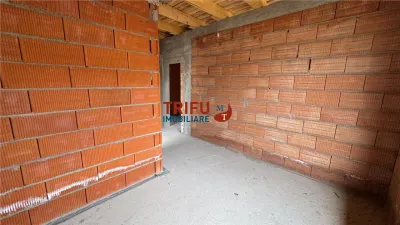 Casa de vanzare la rosu zona Centru - foto 17