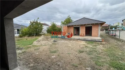 Casa de vanzare la rosu zona Centru - foto 22