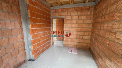 Casa de vanzare la rosu zona Centru - foto 9