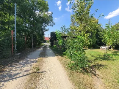 Teren intravilan - ultimul lot de 698mp in Sacel - zona lacuri - foto 25