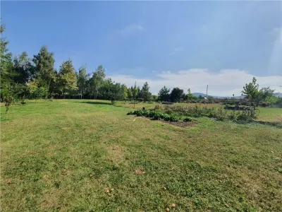 Teren intravilan - ultimul lot de 698mp in Sacel - zona lacuri - foto 10