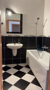 Apartament cu 3 camere in Avangarden - foto 2