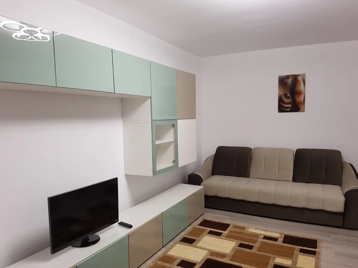 Apartament 2 camere decomandat zona Victoria ( EMAG) - Constanta