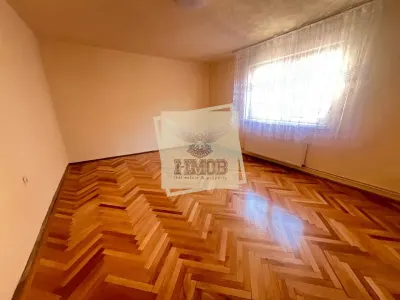 Casa 3 camere 2 bai balcon si curte zona Terezian - foto 5