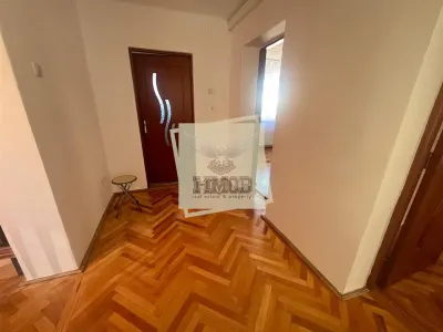 Casa 3 camere 2 bai balcon si curte zona Terezian - foto 8