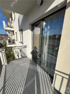 De inchiriat apartament 2 camere decomandate balcon loc propriu de parcare situat in Selimbar Sibiu - foto 11