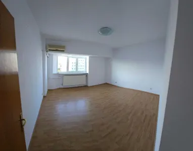 Proprietar, inchiriez apartament 2 camere nemobilat, zona intersectiei Nicolae Titulescu Piata Victoriei . - foto 5
