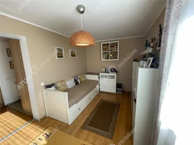 De vanzare garsoniera decomandata cu balcon si loc parcare situata la etajul 1 al unui imobil din zona parcul Belvedere din Sibiu - foto 3