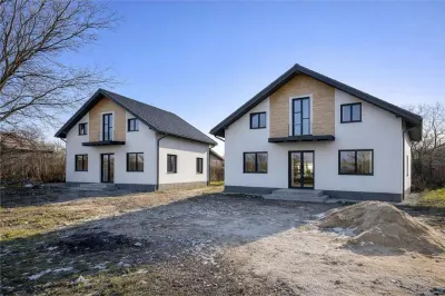 CASA DE VANZARE P+M ,PADURENI, COM BUTURUGENI, TEREN 500 MP - foto 2
