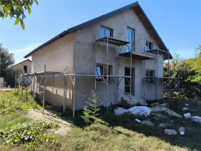 CASA DE VANZARE P+M ,PADURENI, COM BUTURUGENI, TEREN 500 MP - foto 4