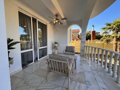 Lugoj, Vila De Lux, 7 Cam., La Cheie,  300 Mp., Utili, 635 Mp., Teren, Priveliste Panoramica, Zona Strand - foto 50
