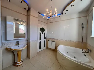 Lugoj, Vila De Lux, 7 Cam., La Cheie,  300 Mp., Utili, 635 Mp., Teren, Priveliste Panoramica, Zona Strand - foto 64