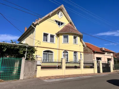 Lugoj, Vila De Lux, 7 Cam., La Cheie,  300 Mp., Utili, 635 Mp., Teren, Priveliste Panoramica, Zona Strand - foto 75