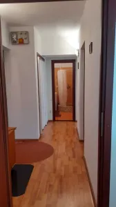 Apartament 2 camere decomandat etaj intermediar intrare Racadau - foto 7