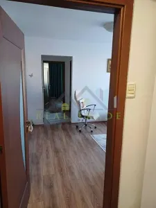 Apartament 2 camere etaj intermediar zona Astra - foto 6