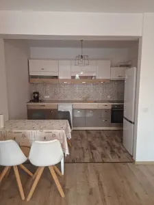 Inchiriez apartament - foto 2