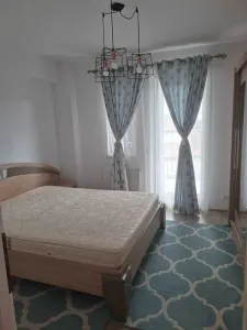 Inchiriez apartament - foto 4