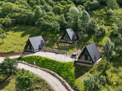 Afacere la cheie profitabilă sau casa de vacanță A-Frame in Sohodol,  Bran, Brasov - foto 2