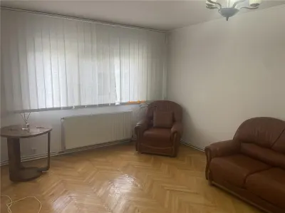 Apartament 3 camere de inchiriat in Focsani , zona ultracentrala , et 1/3 , 70 mp , mobilat - foto 3