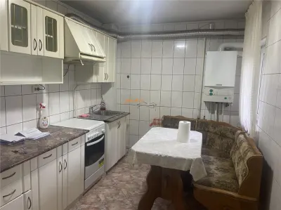 Apartament 3 camere de inchiriat in Focsani , zona ultracentrala , et 1/3 , 70 mp , mobilat - foto 8