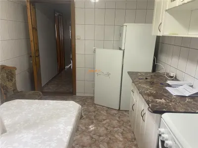 Apartament 3 camere de inchiriat in Focsani , zona ultracentrala , et 1/3 , 70 mp , mobilat - foto 10