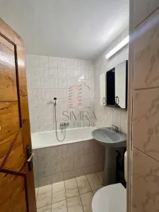 Apartament 3 camere decomandat zona Nufarul - foto 4