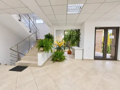 Birouri/Activitati medicale, 950mp, Parcari, Manastur, Frunzisului - Cluj-Napoca