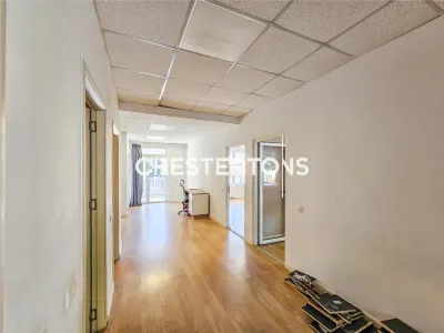Spatiu Comercial  - Tineretului, pretabil clinica infrumusetare, clinica veterinara, 2 intrari si parcare - foto 14