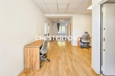 Spatiu Comercial  - Tineretului, pretabil clinica infrumusetare, clinica veterinara, 2 intrari si parcare - foto 5