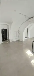 Spatiu comercial cu intrare din strada - Central - foto 4