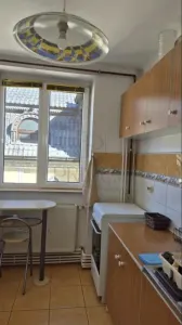 Apartament Ultracentral | 2 Camere Decomandate | 60 MP | Centrală Proprie | 450 € - foto 7
