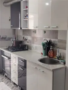 LIPOVEI - 2 CAMERE - ETAJ INTERMEDIAR - DECOMANDAT - RENOVAT - foto 2
