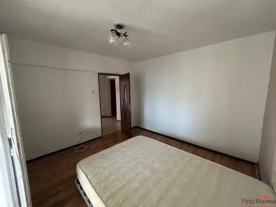 Apartament cu 2 camere de vanzare zona Piata Moldovei - foto 4