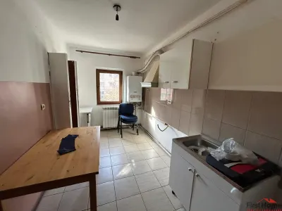 Apartament cu 2 camere de vanzare zona Piata Moldovei - foto 5