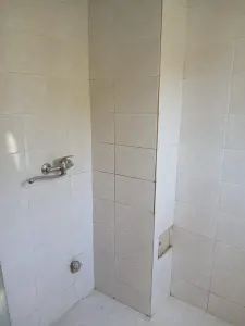 2 camere etaj 1, liber, linga Piata Doina - foto 4