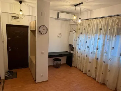 Mobilat si utilat cu 2 bai cu loc de parcare inclus - foto 2