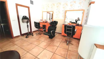 Spatiu comercial salon de infrumusetare mobilat- Traian - foto 4