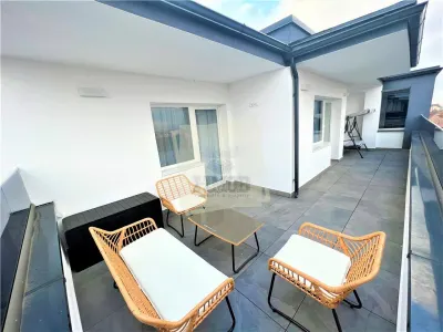 Pethouse de lux 4 camere 2 bai 2 terase si parcare in zona Centrala - foto 17