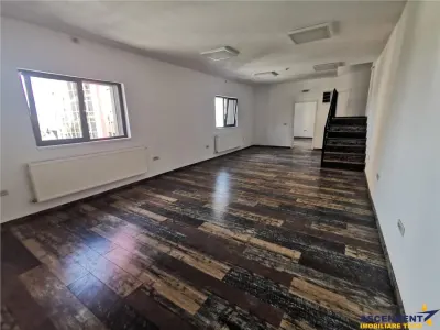 Spatiu de inchiriat, zona centrala, pretabil pentru diverse activitati, ideal sala fitness, dansuri, arte martiale, sport - Brasov