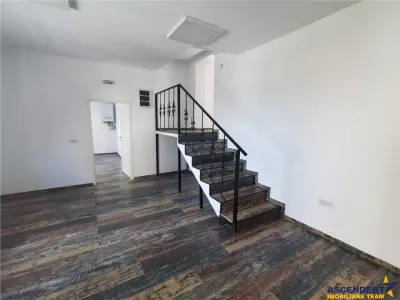 Spatiu de inchiriat, zona centrala, pretabil pentru diverse activitati, ideal sala fitness, dansuri, arte martiale, sport - foto 4