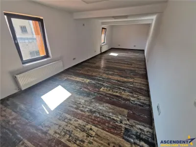 Spatiu de inchiriat, zona centrala, pretabil pentru diverse activitati, ideal sala fitness, dansuri, arte martiale, sport - foto 10