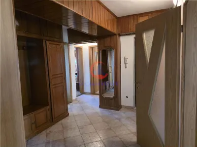 Apartament 4 camere , Zona Modern ,Bd. Simion Barnutiu ,Badea Cartan,Medicina - foto 2