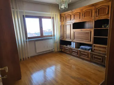 Apartament 4 camere , Zona Modern ,Bd. Simion Barnutiu ,Badea Cartan,Medicina - foto 6