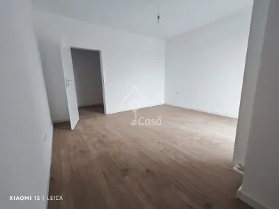 Apartament Spatios 3 camere - foto 8