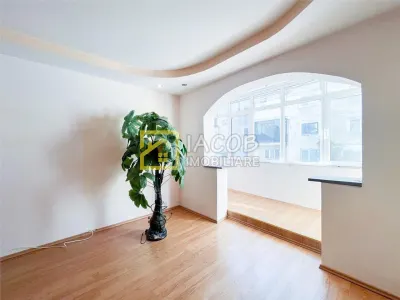 Apartament 3 camere decomandate | Etaj 1 | Str. Tudor Vladimirescu, Moinesti - foto 2